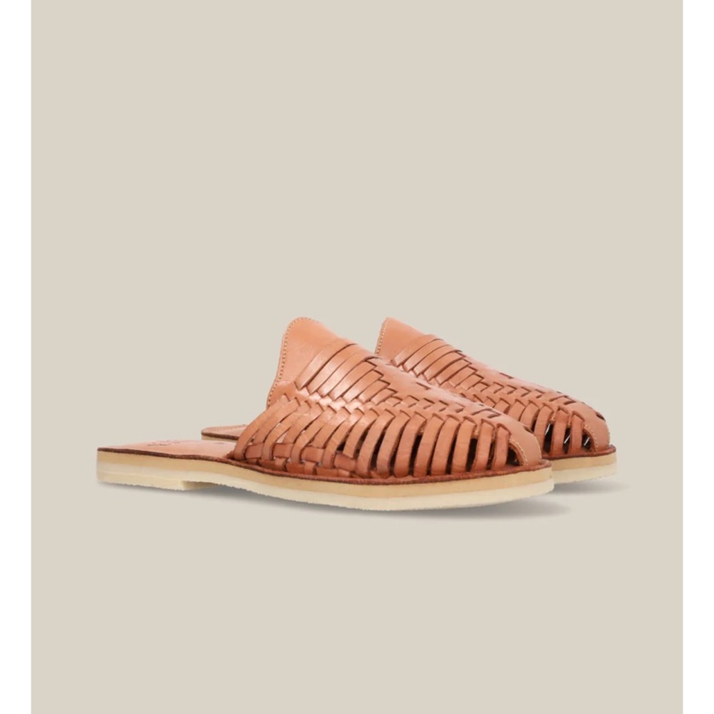 Women’s huarache slides